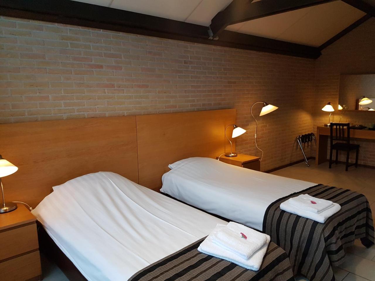 Motel Oostvoorne Exterior photo