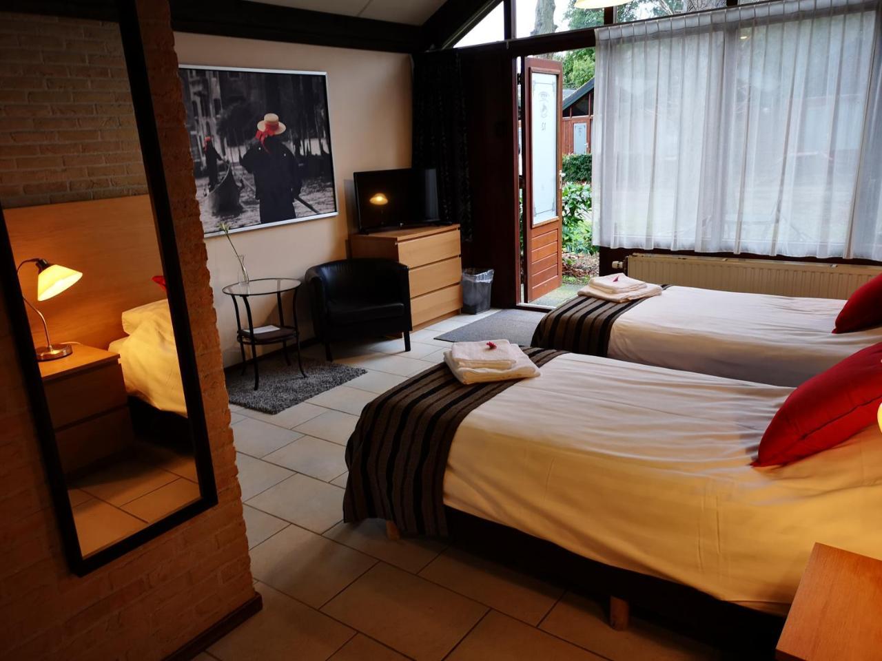 Motel Oostvoorne Exterior photo
