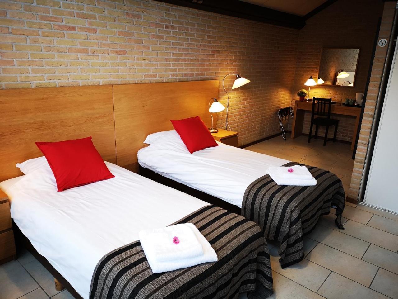 Motel Oostvoorne Exterior photo